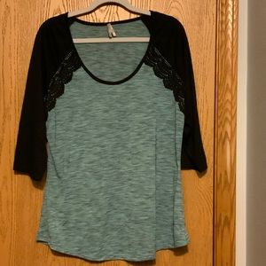 Vanity 3/4 sleeve teal and back top, size 2x